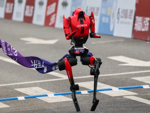 Chinese robot beats Usain Bolt’s 100m world record in test run