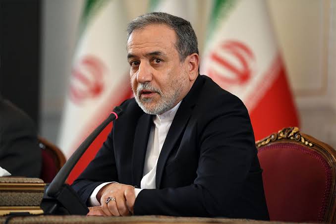 Iran keeps diplomacy open as US weighs fresh strikes